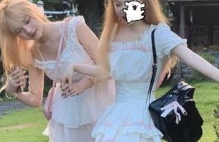 刷到155吃瓜网网页的“今日吃瓜”，瞬间怀疑人生啊，这瓜能吃吗？