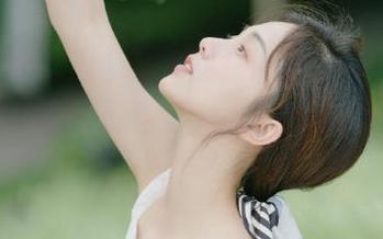 “17免费吃瓜”视频里又有啥新鲜事？别告诉我又是那对夫妻吵架那段！