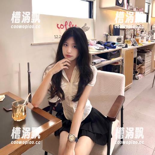 在17吃瓜网苹果版上,今天的瓜又香又甜! 在17吃瓜网苹果版上,今天的瓜又香又甜!