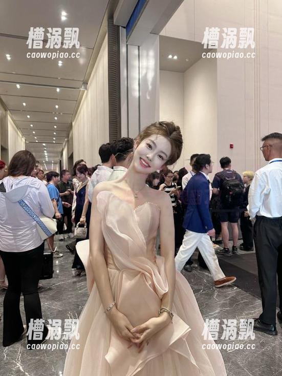 通过“51吃瓜”直达视频，不小心挖到一堆乐趣，爽翻了！