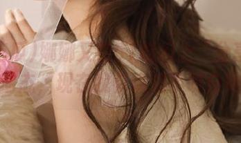 娜娜又在51吃瓜上“分享”了新动态，现在我有点追不明白她了
