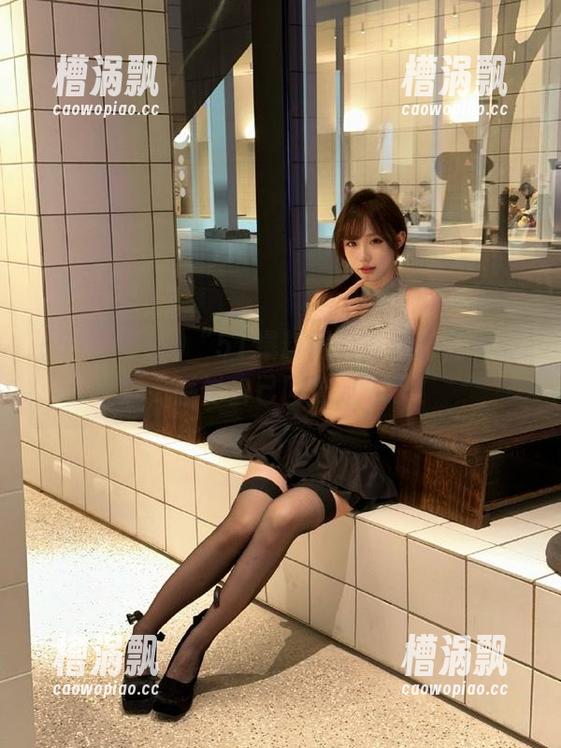 “51爆料网”直达时间的旋涡，感觉自己回到过去了！