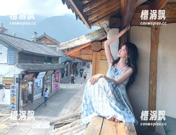首页开争议，998.su上演“梅西和女友的迷之眼神交流”！