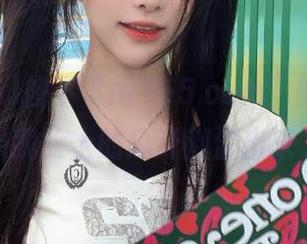 按了“hl155.ccm”的更新，结果我脸上的瓜汁都溢出来了！