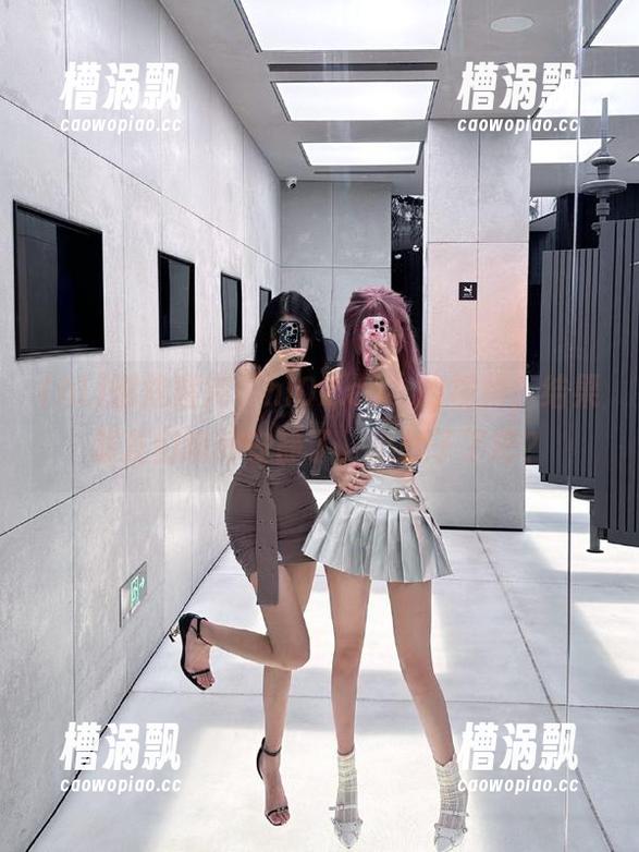 刚炫耀完“hl02.co”的视频，结果朋友们瞬间安静了，出岔子了吧？