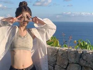 刚看到hlw的视频，忍不住想问：这些人都是外星人吗？
