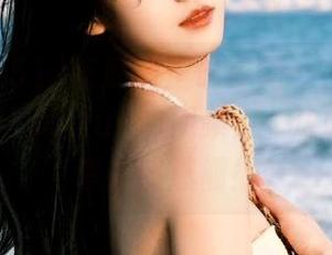 吃瓜的正确姿势——一边追www.51cg.fun的视频，一边吃零食，幸福感爆棚！