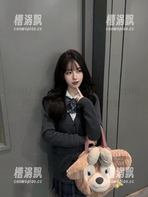 又是一场app里的战争，“zztt01”居然变成了八卦最新发源地？