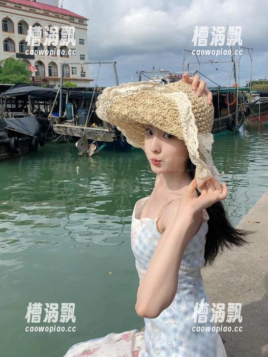 在“zztt11”的线路上,居然遇到了神奇的聊天记录,太逗了吧? 在“zztt11”的线路上,居然遇到了神奇的聊天记录,太逗了吧?