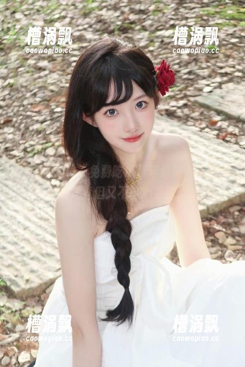“免费吃瓜”苹果版，有些瓜真想查查但又不小心手滑了…