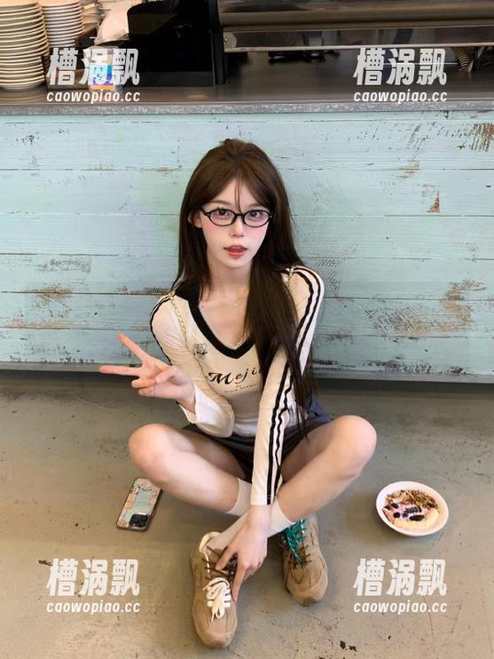 吃瓜不打烊166官网新品：黑料一波又一波，馋死我了
