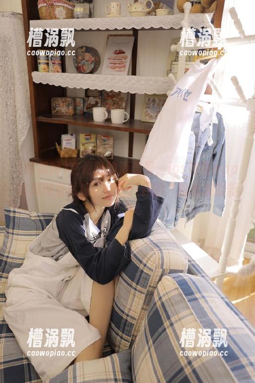 在朝阳的清晨里，ios神奇app吃瓜网居然成了社区八卦的‘阳光发射器’！