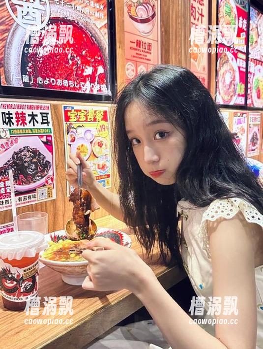 吃瓜网红，再次搭上黑料蘑菇视频的“链接”，你能忍多久？
