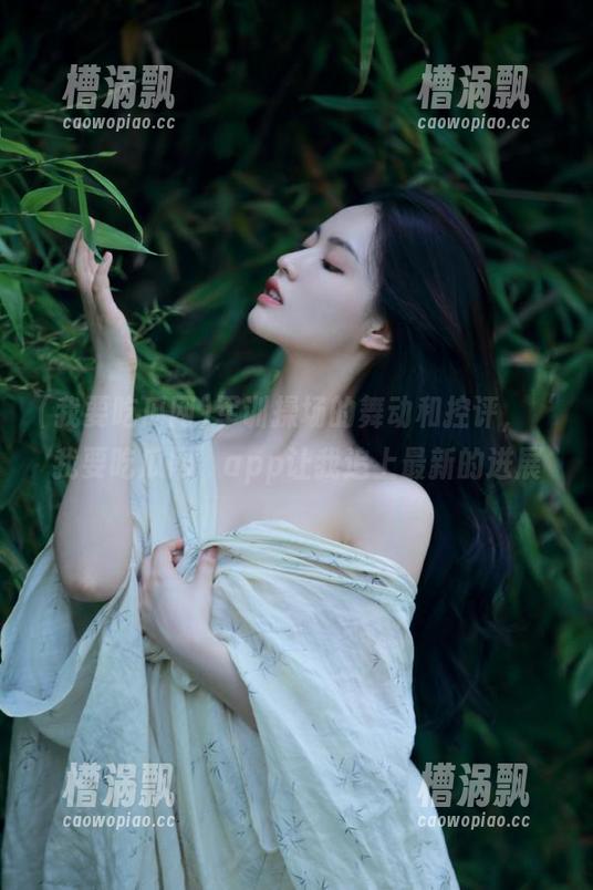 军训操场的舞动和控评，‘我要吃瓜网’app让我追上最新的进展