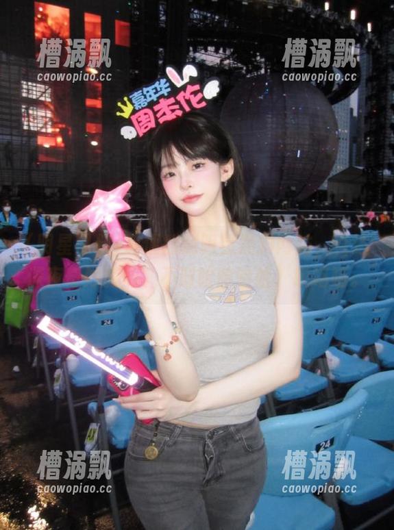 随便翻翻明星黑料网站，直达深夜奇妙游历，不时哈哈哈哈、哦唷唷。