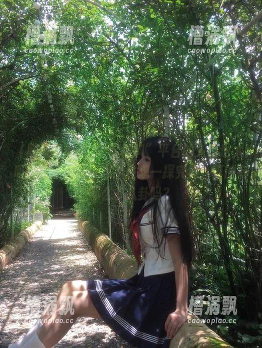 “明星黑料”平台的入口也太吸引人了，让人忍不住想一探究竟，真的有那么多八卦吗？