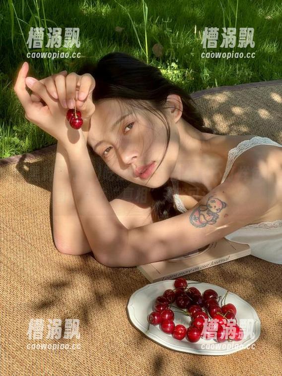 吃瓜网完全被黑料不打烊包围，直达“真相”无路可逃！