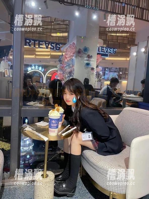 黑料冲哥实地探访:这一字马地址藏着多少小趣事? 黑料冲哥实地探访:这一字马地址藏着多少小趣事?