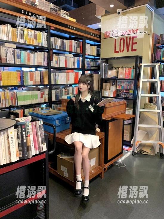 在黑料吃瓜网上，‘热点大瓜’碰撞出的火花让我感受到不一样的干劲！