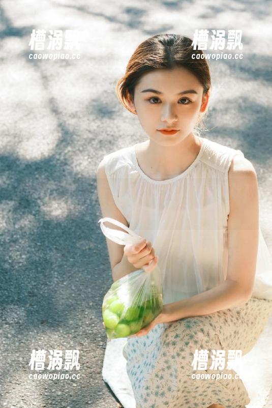 “黑料正能量”网站和饮料的搭配：苏打水竟比八卦更爽？