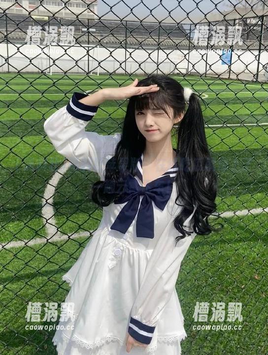 黑料社苹果版，在线吃瓜就像上了一趟云霄飞车！