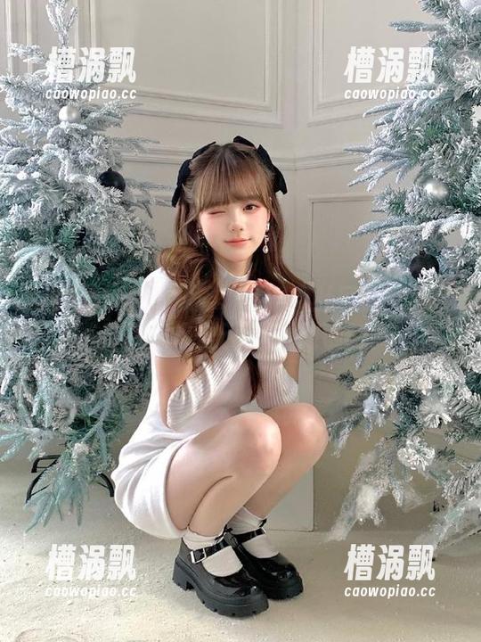 有人告诉我黑料社区的网页设计灵感来自于石器时代吗？