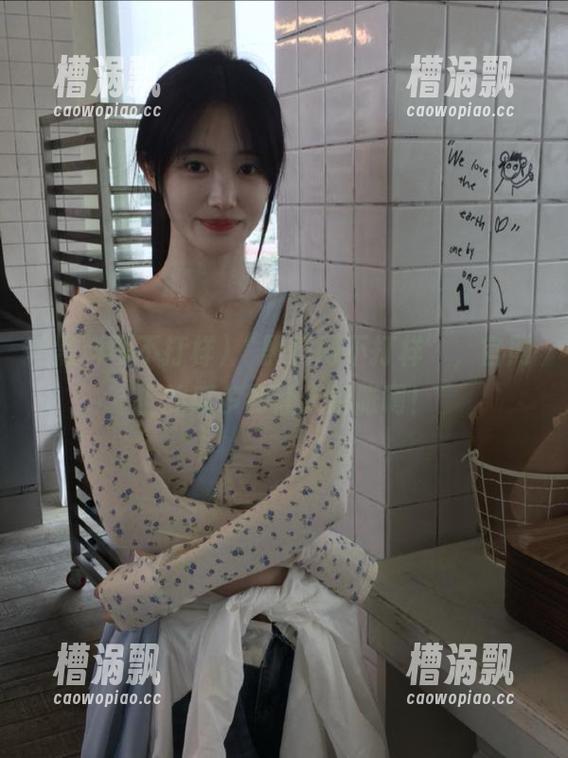 “黑料网不打样”，官网上的瓜多到让人膨胀啊！
