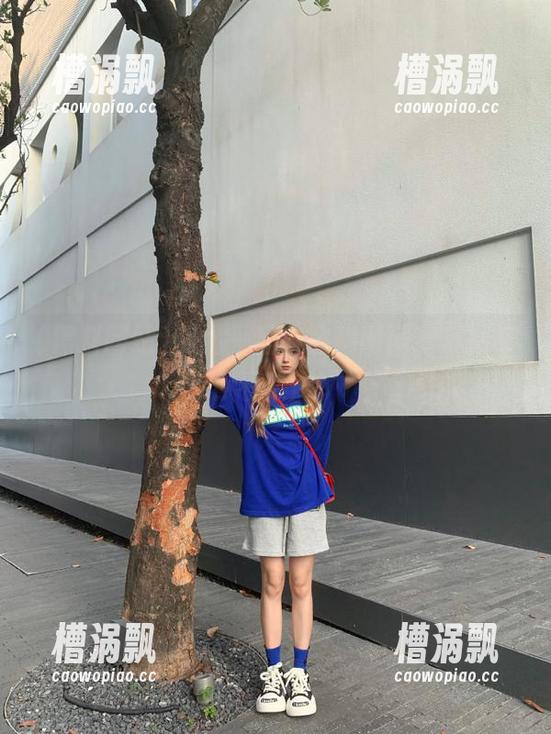 网络一区的黑料网站，直接带你看热闹！