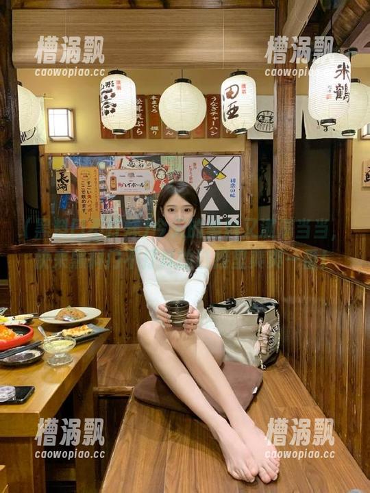 今天的黑料又满满当当，快来黑料门不打烊的链接里爽爽一番！