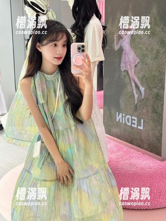 忙着吃瓜，黑料门不打烊的今日黑料链接方向错了？